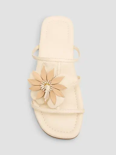 Zimmermann Women's Belara Flower-Appliqué Leather Sandals | Thumbnail 4 Zimmermann Women's Belara Flower-Appliqué Leather Sandals | Thumbnail 4