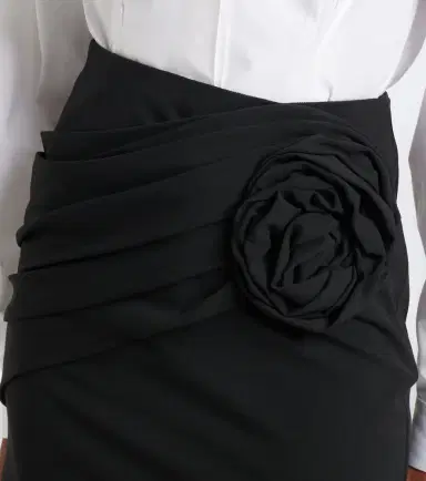 Carolina Herrera Floral appliqué wool-blend midi skirt | Thumbnail 3