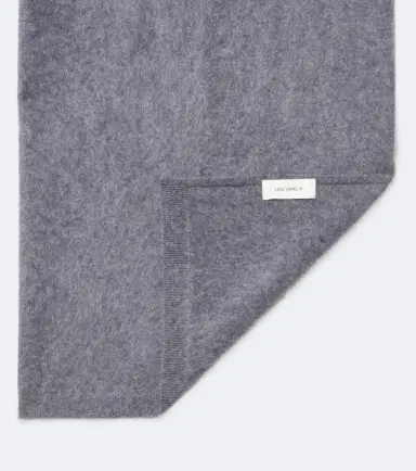 Lisa Yang Brushed cashmere scarf | Thumbnail 3