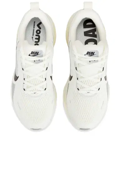 Nike Vomero 18 | Thumbnail 4