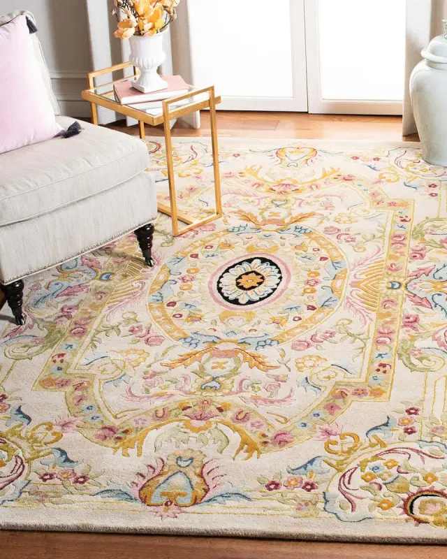 Safavieh Feather Medallion Rug