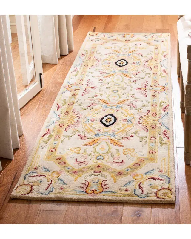 Safavieh Feather Medallion Rug