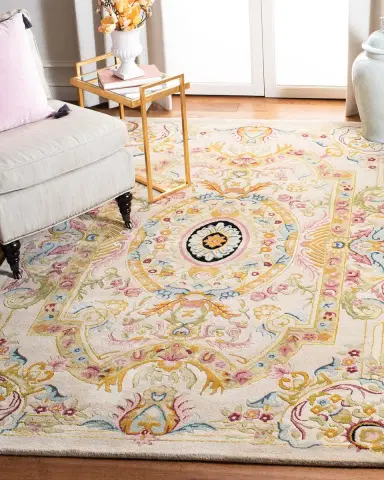 Safavieh Feather Medallion Rug | Thumbnail 1
