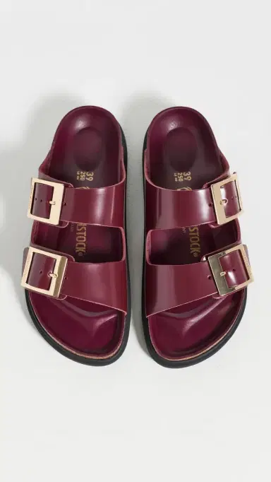 Birkenstock Arizona Droplet Buckle High Shine Sandals Zinfandel | Thumbnail 5