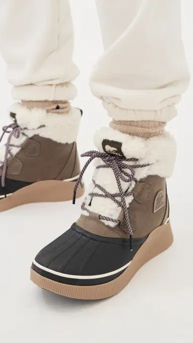 Sorel Out N About IV Chillz Waterproof Boots | Thumbnail 3 Sorel Out N About IV Chillz Waterproof Boots | Thumbnail 3