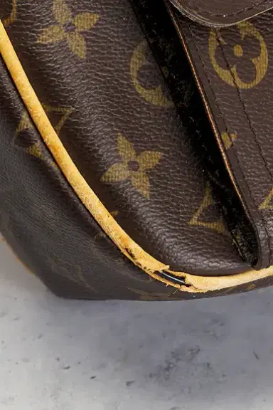Louis Vuitton Monogram Hudson GM Shoulder Bag | Thumbnail 8