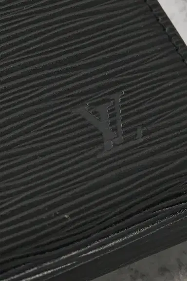 Louis Vuitton Epi Pochette Accessoires 24 Shoulder Bag | Thumbnail 5 Louis Vuitton Epi Pochette Accessoires 24 Shoulder Bag | Thumbnail 5