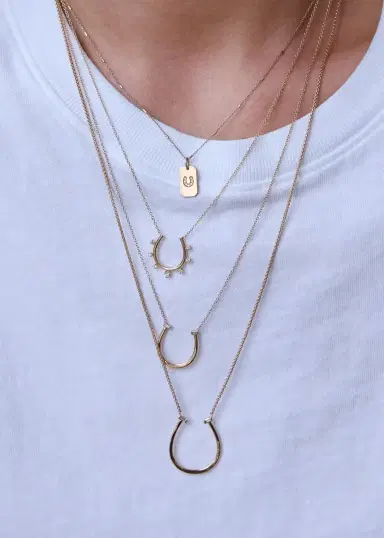 Zoë Chicco 14K Baguette Diamond Hammered Horseshoe Pendant Necklace | Thumbnail 2