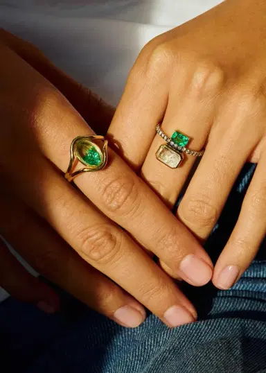 MORITZ GLIK 18K Yellow Gold Eternity Ring with Emerald and Diamond Shaker | Thumbnail 2