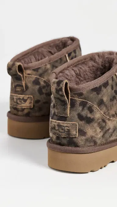 UGG Classic Ultra Mini Spotted Boots Chestnut | Thumbnail 4