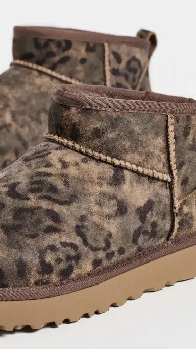 UGG Classic Ultra Mini Spotted Boots Chestnut | Thumbnail 6