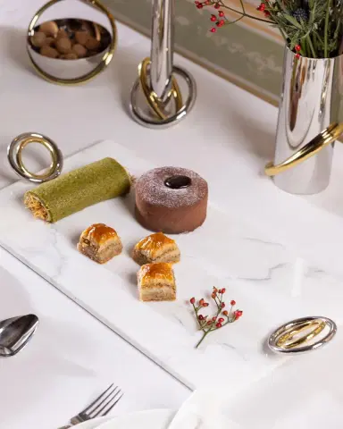 Anna New York Ring Cheeseboard & Knife Set | Thumbnail 2