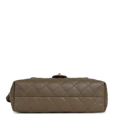 Chanel Chanel Drawstring Clutch Bag with Leather Strap Dark Khaki Lambskin Gold Hardware | Thumbnail 7