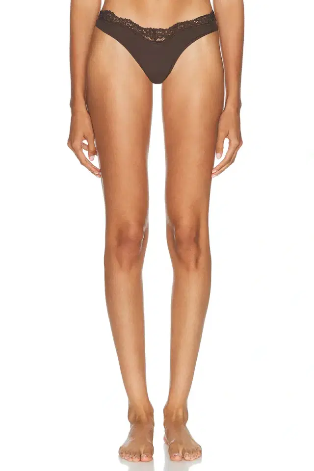 Skims Fits Everybody Lace Dip Thong