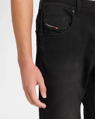 Diesel Men's Krooley Joggjeans Tapered-Leg Jeans | Thumbnail 5