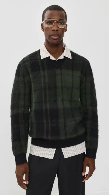 Barbour Hunham Tartan V Neck Sweater Black | Thumbnail 2