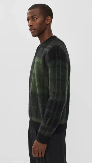 Barbour Hunham Tartan V Neck Sweater Black | Thumbnail 4