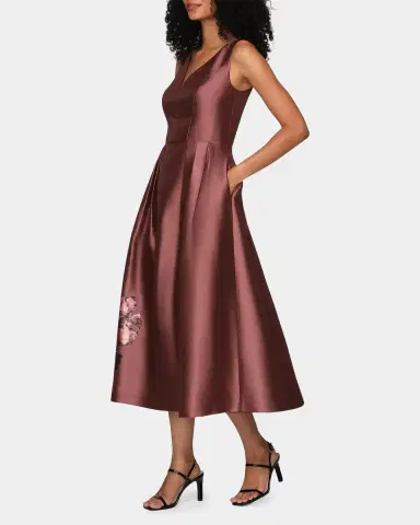 Kay Unger New York Blakely Border Print Tea-Length Cocktail Dress | Thumbnail 4 Kay Unger New York Blakely Border Print Tea-Length Cocktail Dress | Thumbnail 4