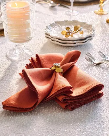 Juliska Berry Scallop Napkins, Set of 4 | Thumbnail 4 Juliska Berry Scallop Napkins, Set of 4 | Thumbnail 4