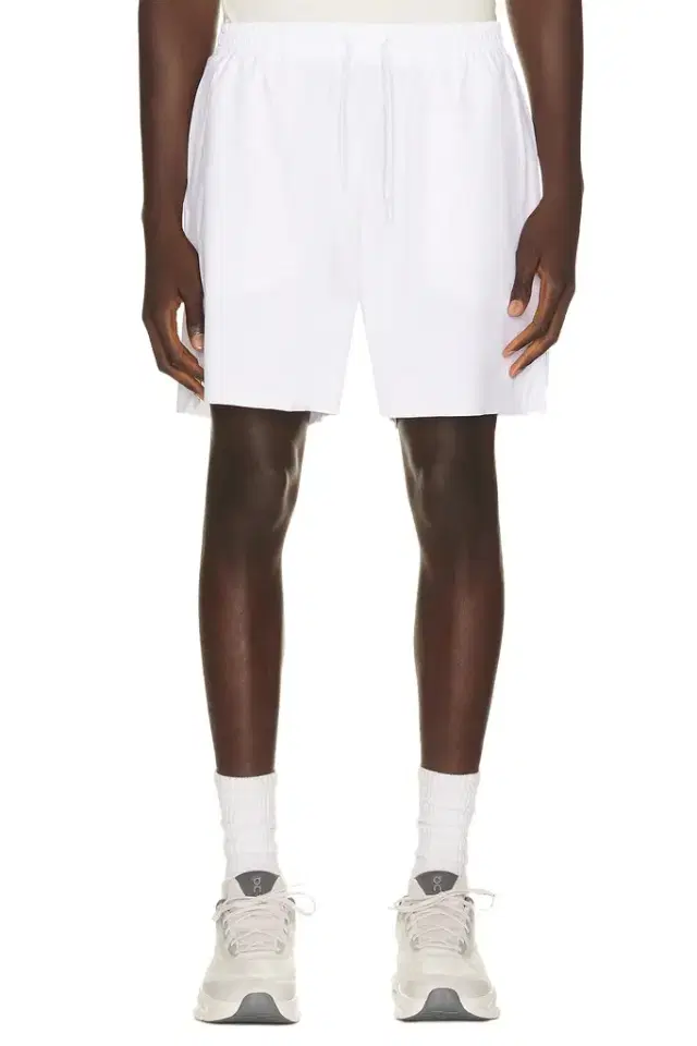 ON 5 Court Shorts