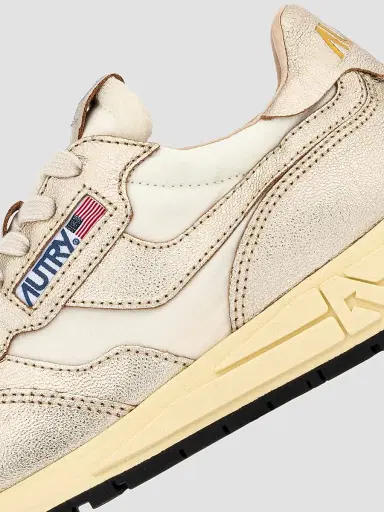 Autry Women's Reelwind Logo Leather Sneakers | Thumbnail 6 Autry Women's Reelwind Logo Leather Sneakers | Thumbnail 6