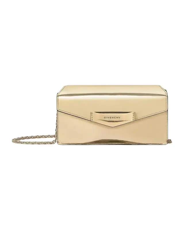 Givenchy Antigona Wallet on Chain in Mirror Leather
