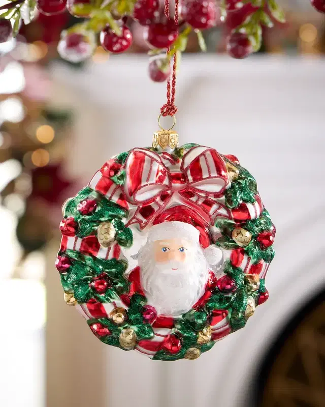 Exclusive Wreath with Santa Christmas Ornament