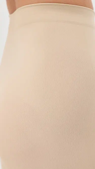 Skims Mid Thigh Shorts | Thumbnail 5