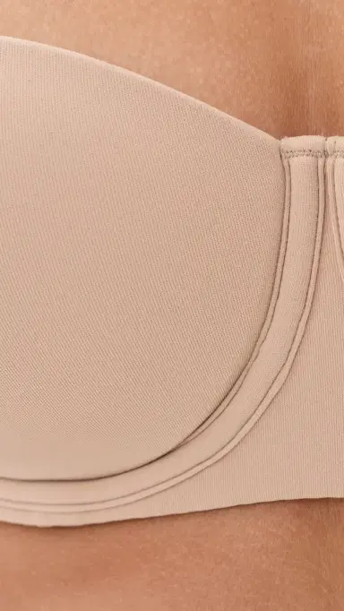 Skims Fits Everybody Strapless Bra | Thumbnail 6