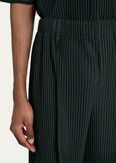 Homme Plissé Issey Miyake Men's Lace Grid Pleated Shorts | Thumbnail 5