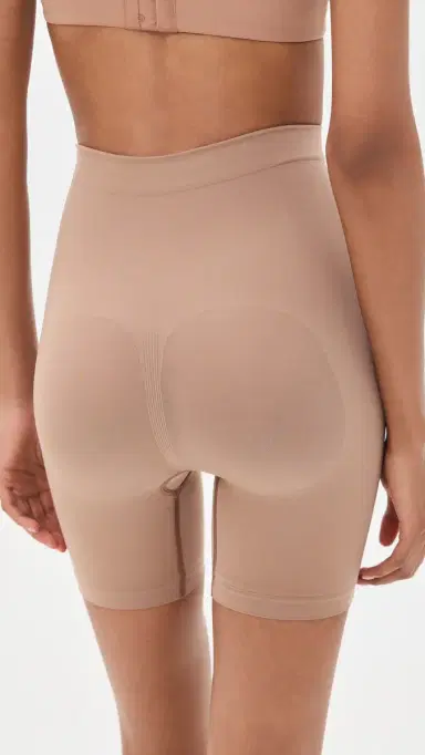 Skims Mid Thigh Shorts ienna | Thumbnail 3
