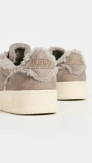 Autry Medalist Low Sneakers | Thumbnail 4 Autry Medalist Low Sneakers | Thumbnail 4