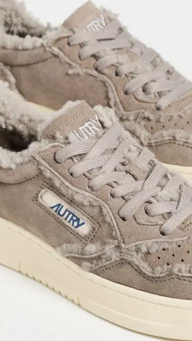 Autry Medalist Low Sneakers | Thumbnail 6 Autry Medalist Low Sneakers | Thumbnail 6
