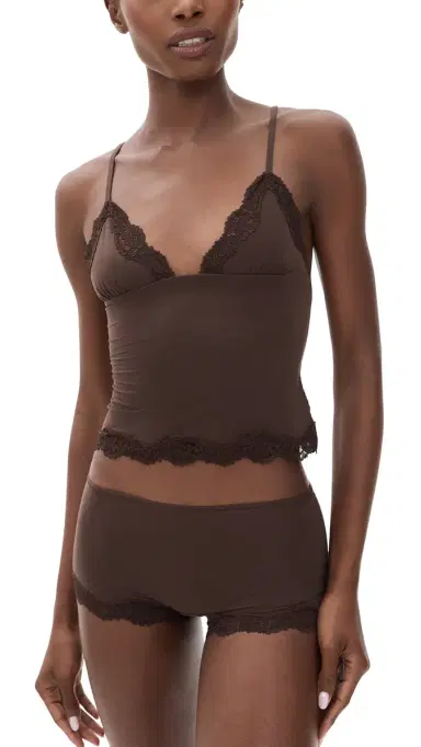 Skims Fits Everybody Lace Cami and Boy Short et Espresso | Thumbnail 6