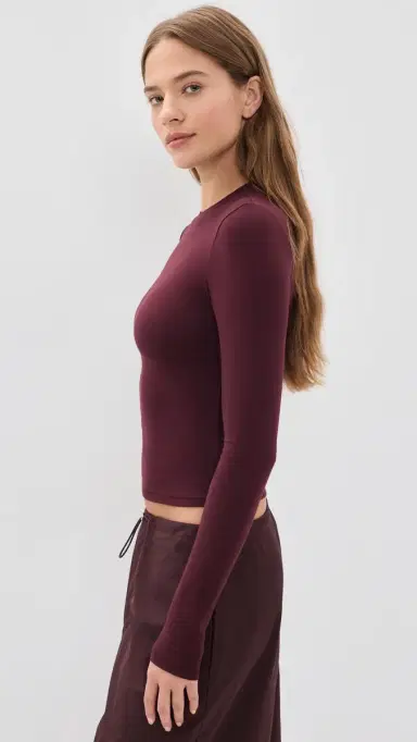 Skims Long Sleeve T-Shirt Currant | Thumbnail 4