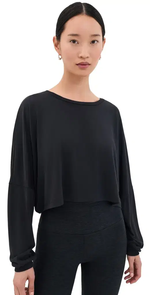 Beyond Yoga Studio uxe Cropped ong Sleeve Tee Black