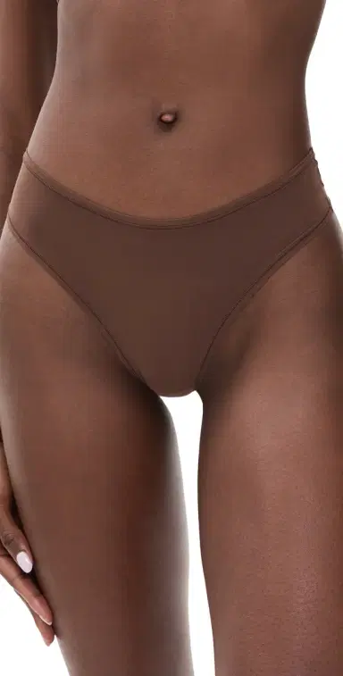 Skims Thong Panty Cocoa | Thumbnail 1