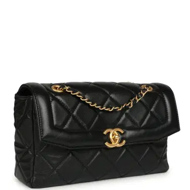 Chanel Chanel Medium Flap Bag Black Shiny Lambskin Antique Gold Hardware | Thumbnail 2