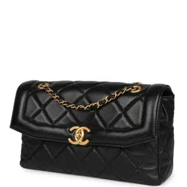 Chanel Chanel Medium Flap Bag Black Shiny Lambskin Antique Gold Hardware | Thumbnail 5