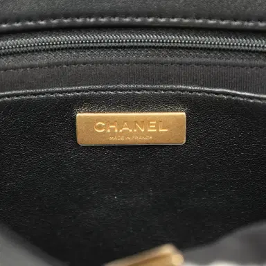Chanel Chanel Medium Flap Bag Black Shiny Lambskin Antique Gold Hardware | Thumbnail 9