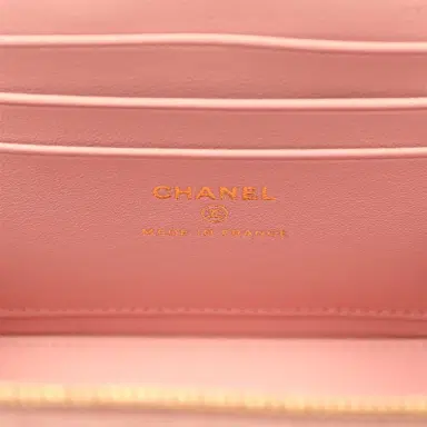 Chanel Chanel Small Top Handle Vanity Case Light Pink Croc Embossed Calfskin Gold Hardware | Thumbnail 10 Chanel Chanel Small Top Handle Vanity Case Light Pink Croc Embossed Calfskin Gold Hardware | Thumbnail 10