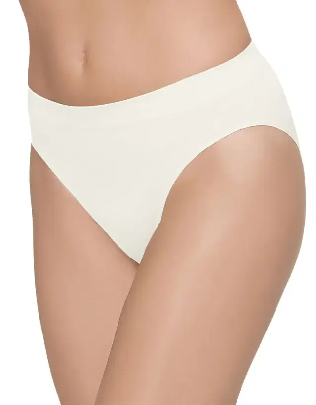 Wacoal Women's B-Smooth Hi-Cut Brief - White - Size XL