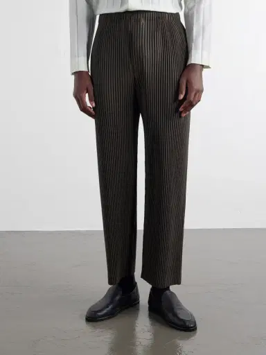Homme Plissé Issey Miyake Mc July Pleated Straight-Leg Trousers - Men | Thumbnail 3 Homme Plissé Issey Miyake Mc July Pleated Straight-Leg Trousers - Men | Thumbnail 3