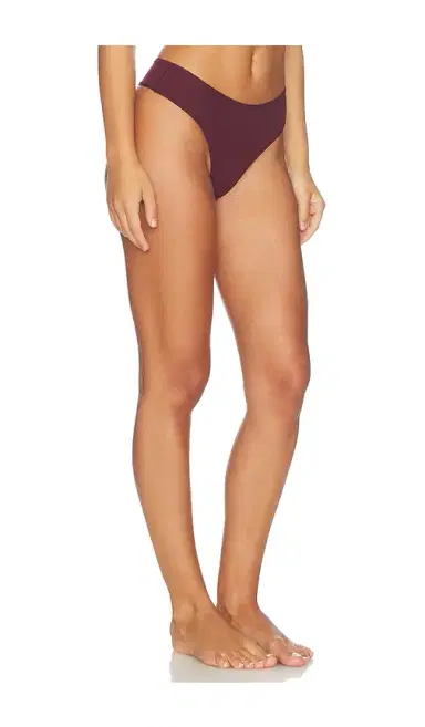 Skims Fits Everybody Thong | Thumbnail 2