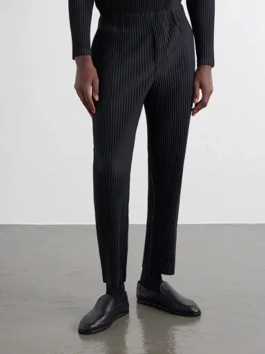 Homme Plissé Issey Miyake Pleated Tapered-Leg Trousers - Men | Thumbnail 3