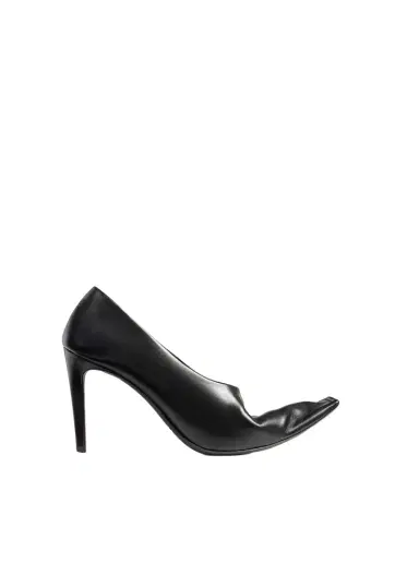 Khaite Marlene Pump In Black Glazed Leather | Thumbnail 1 Khaite Marlene Pump In Black Glazed Leather | Thumbnail 1