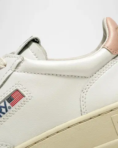 Autry Medalist Low-Top Bicolor Leather Sneakers | Thumbnail 5 Autry Medalist Low-Top Bicolor Leather Sneakers | Thumbnail 5