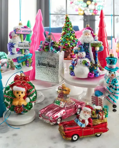 Exclusive Classic Car Santa Ornament | Thumbnail 2