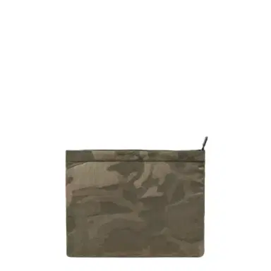 Fendi Flat Toiletry Case Medium | Thumbnail 1