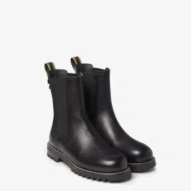 Fendi With clean lines and utility-inspired hardware details | Thumbnail 4